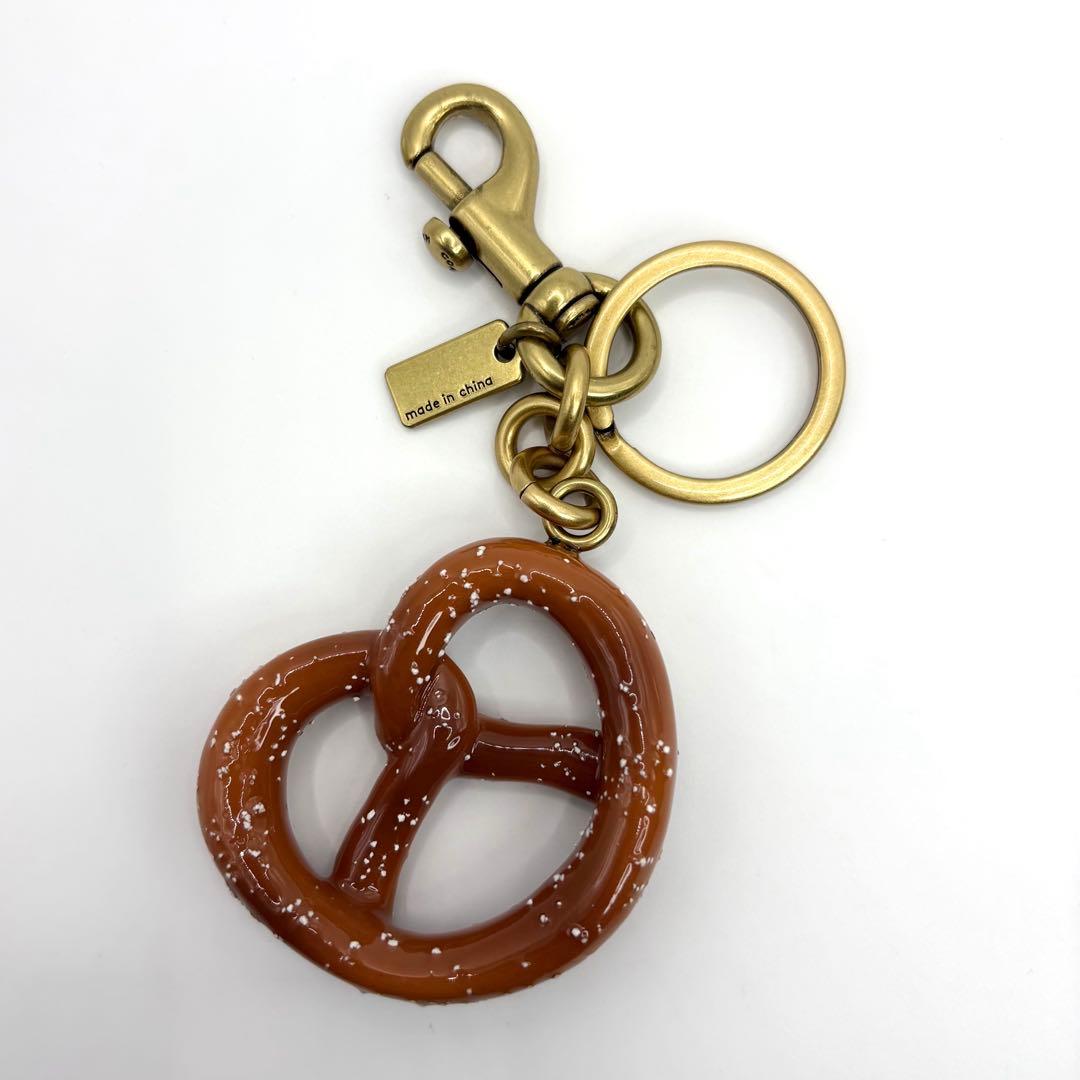 COACH コーチ プレッツェル キーホルダー バッグチャーム キーリング