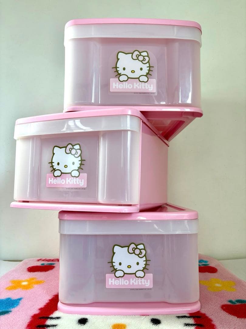 2006年　Hello Kitty 収納ケース　キティ　3段チェスト　引き出し