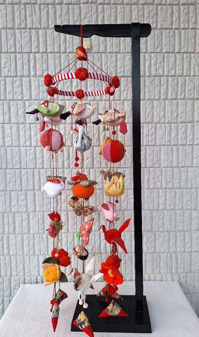 吊るし飾り　台は、付きません