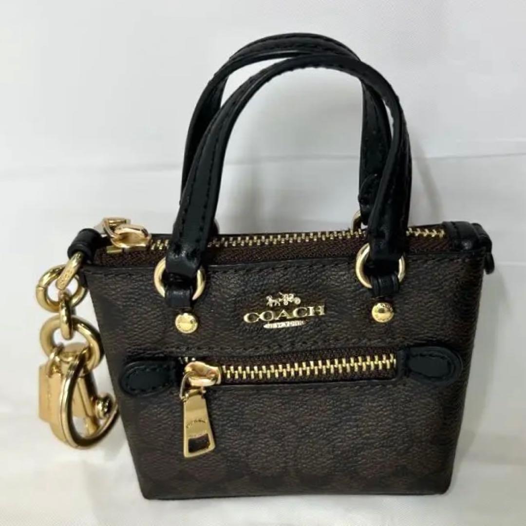 コーチ シグネチャー チャーム キーホルダー ミニギャラリー　バッグ型