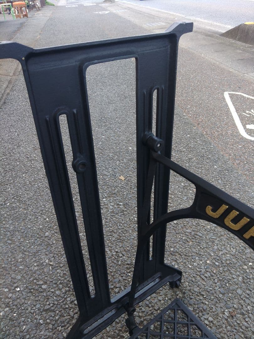 『分解リペイン仕上げ完了』JUKI足踏みミシン台　ガーデンシェッド⭕ 古道具