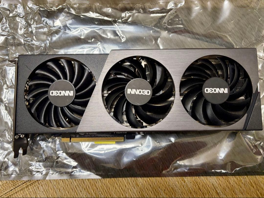 グラフィックボード・グラボ・ビデオカード ELSA GeForce RTX 4070 Ti ERAZOR 12GB