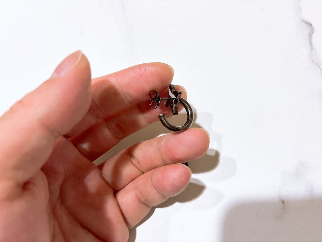 しょー　ルイヴィトン　ピアス　メンズ