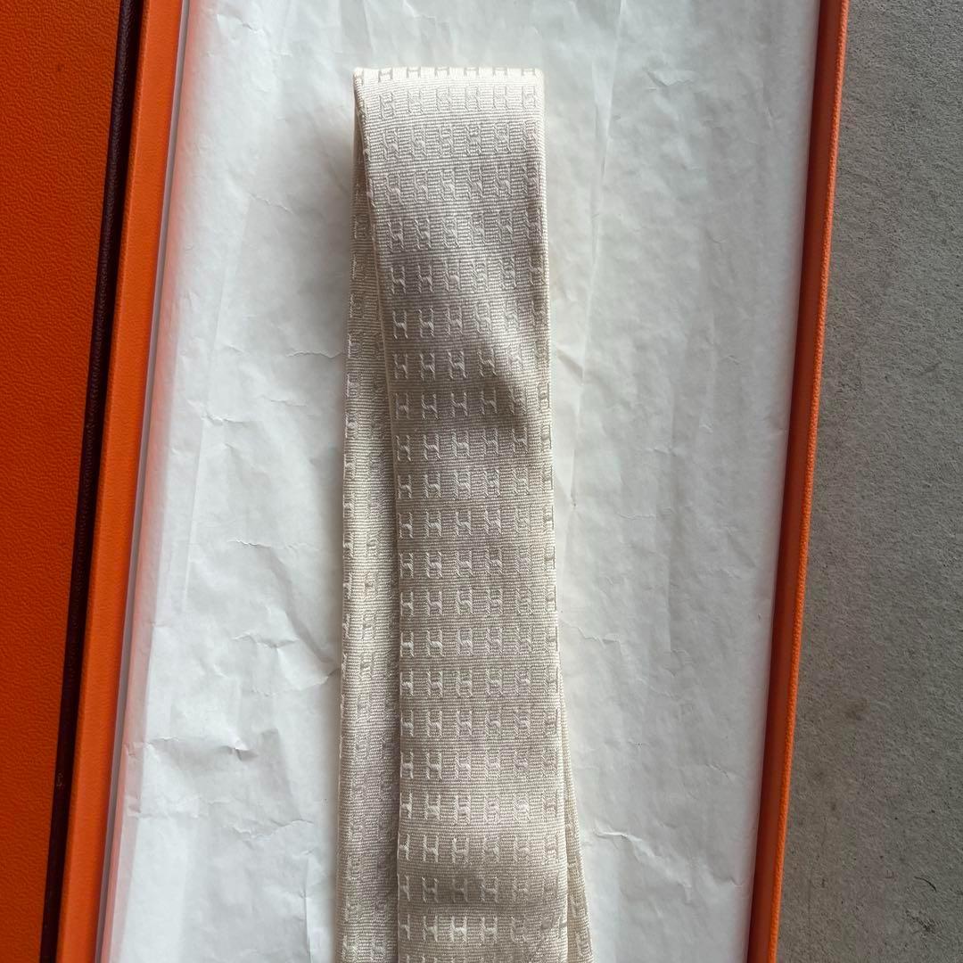 HERMES エルメス ネクタイ H柄 ファソネ 白ホワイト アイボリー