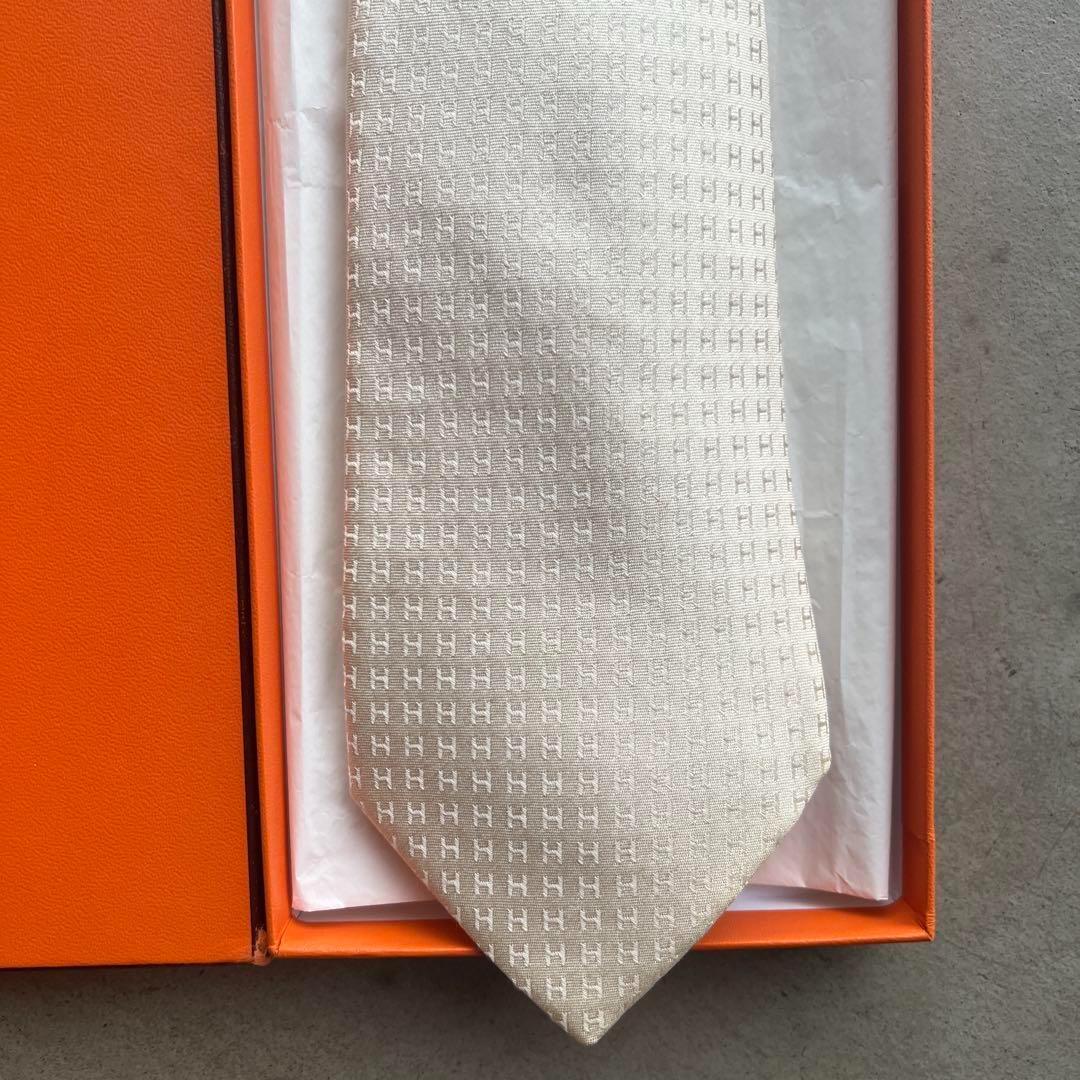 HERMES エルメス ネクタイ H柄 ファソネ 白ホワイト アイボリー