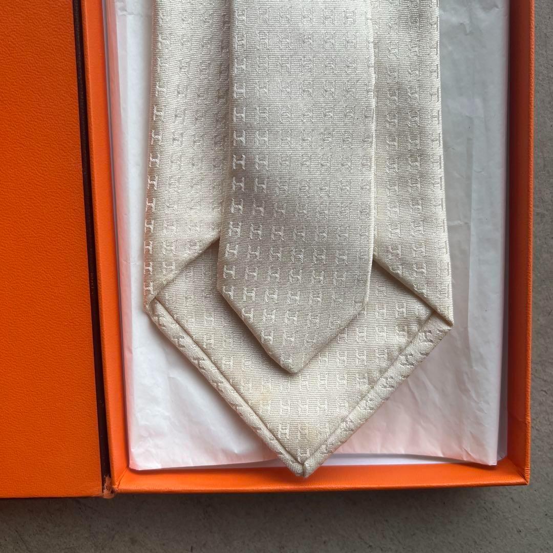 HERMES エルメス ネクタイ H柄 ファソネ 白ホワイト アイボリー