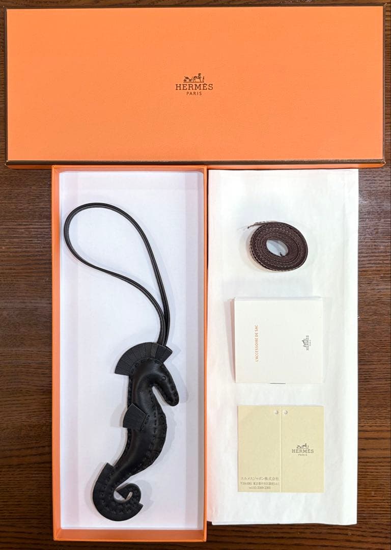 【新品】HERMES イポ タツノオトシゴ チャーム ノワール B刻印 2023