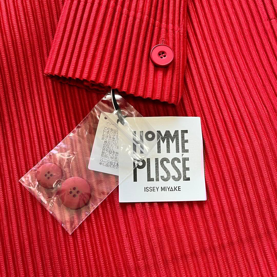 新品 未使用✨26SS オムプリッセ イッセイミヤケ　サイズ３　レッド