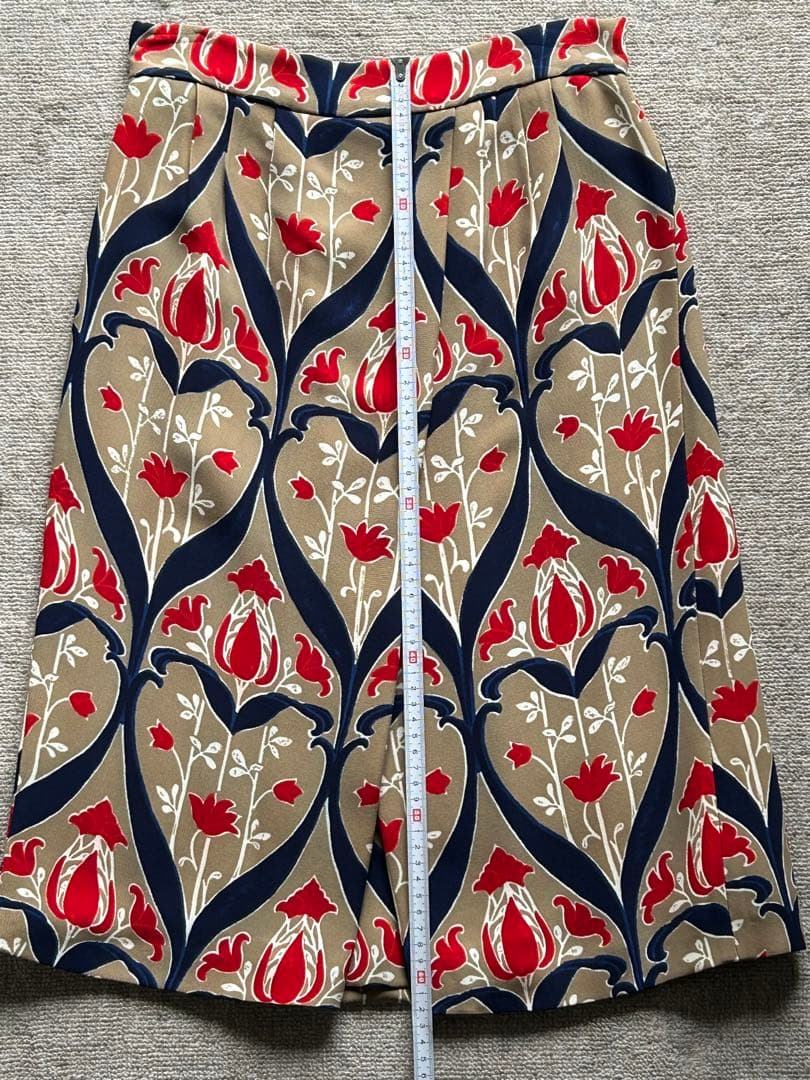 美品　PRADAプラダ　コレクションラインスカート　サイズ 40 シルク混