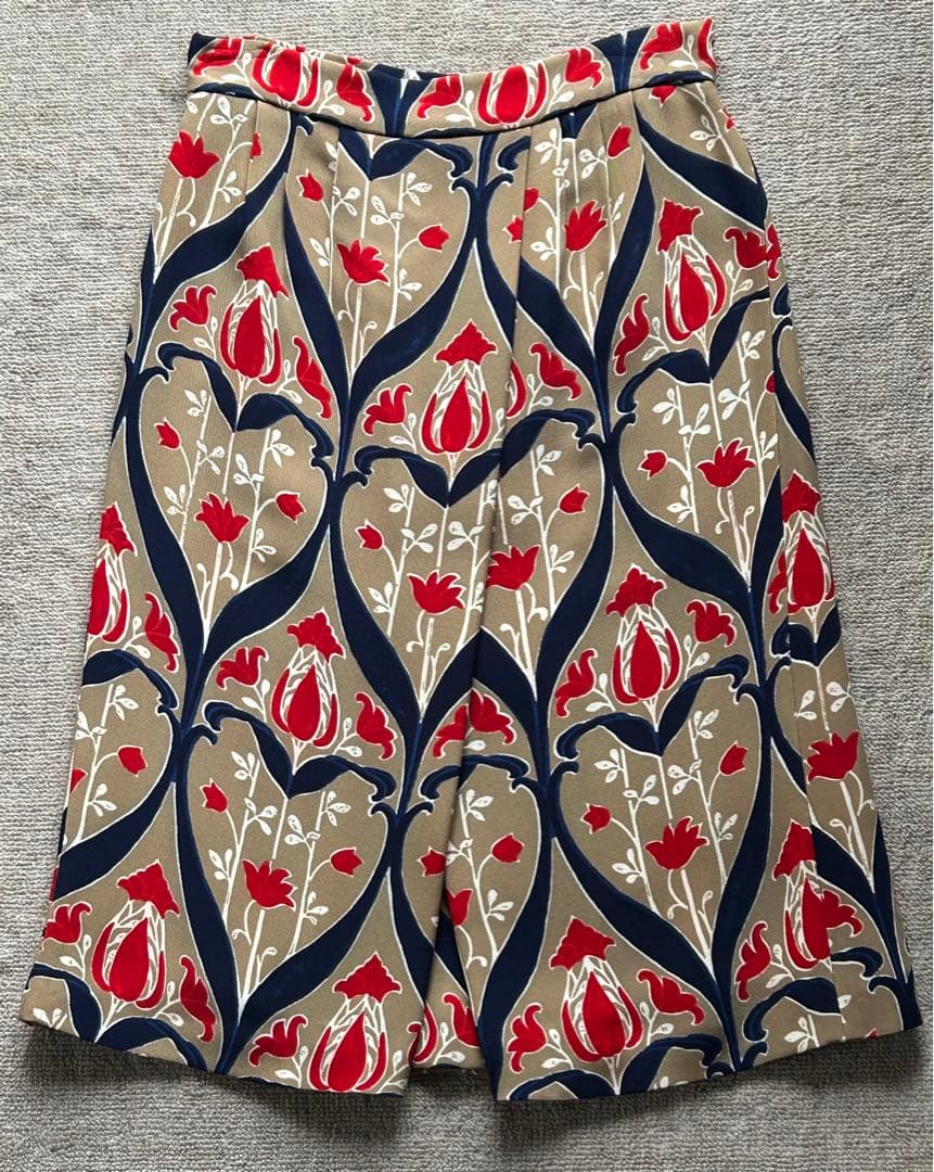 美品　PRADAプラダ　コレクションラインスカート　サイズ 40 シルク混