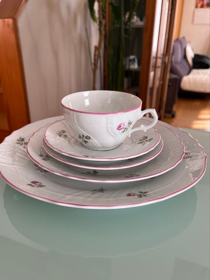 リチャードジノリベッキオロゼリーニ　ティーカップ＆ソーサー　ケーキ皿　ディナー皿