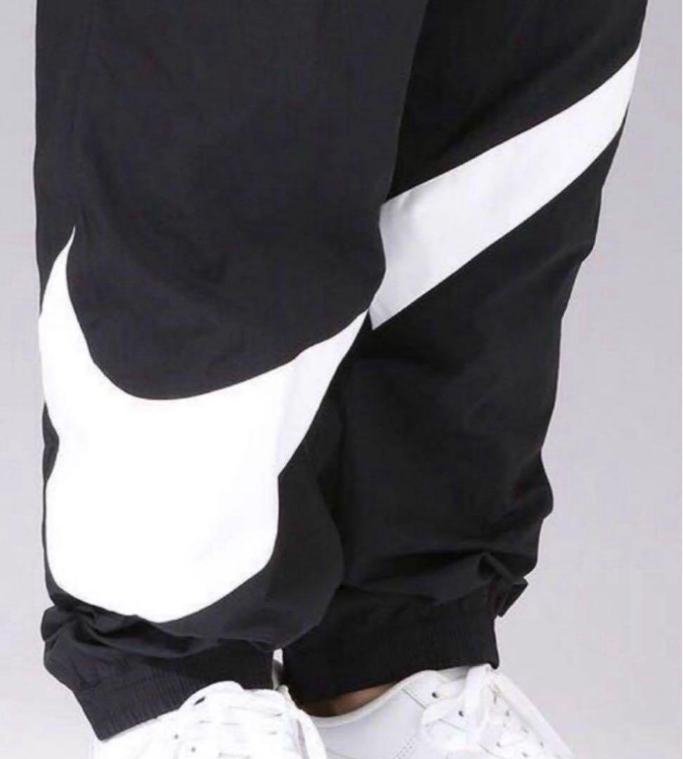 ☆新品タグ付☆ S NIKE ビッグスウッシュ ウーブンパンツ　ブラック　黒