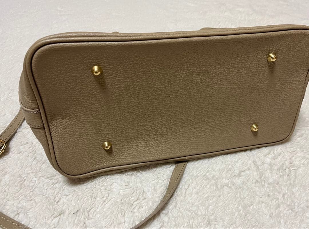 【新品未使用】MILOS ミロス 金具付きトートバック ベージュ NOBLE