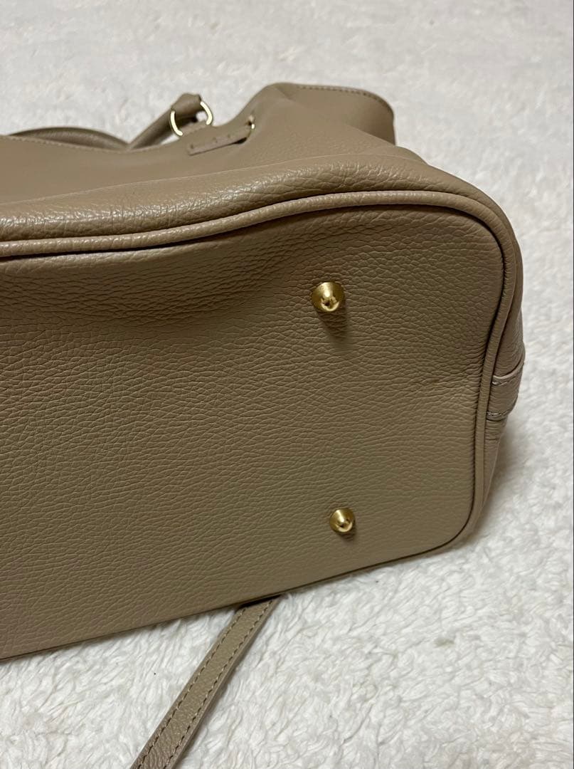 【新品未使用】MILOS ミロス 金具付きトートバック ベージュ NOBLE