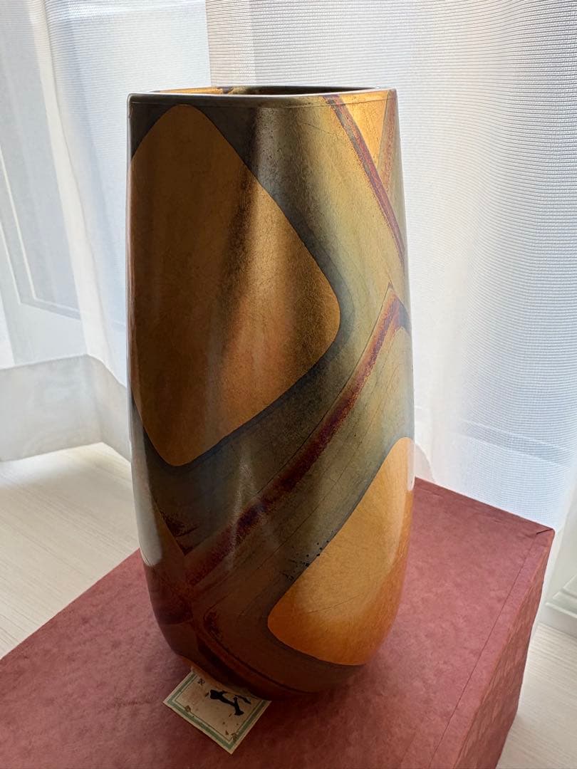 金箔の花瓶　壺