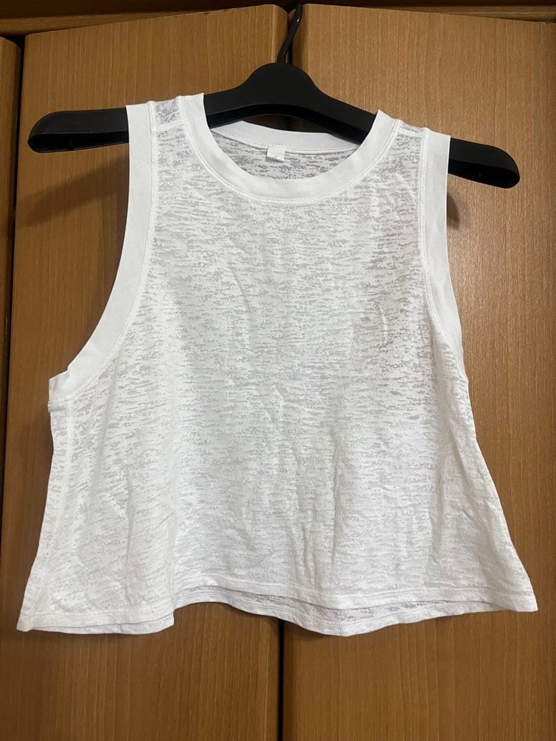 正規品ルルレモン　ノースリーブ トップス
