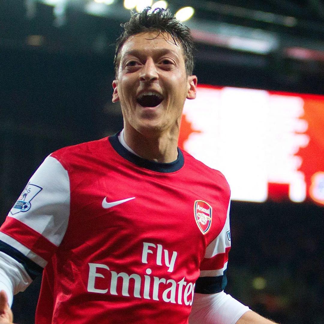 ナイキプレミアリーグアーセナルFCエジルサッカーユニフォームホーム13赤白紺14