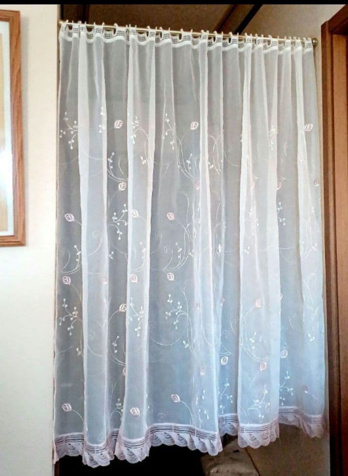 カフェカーテン【花子様オーダー品　ピンクレース】ハンドメイド