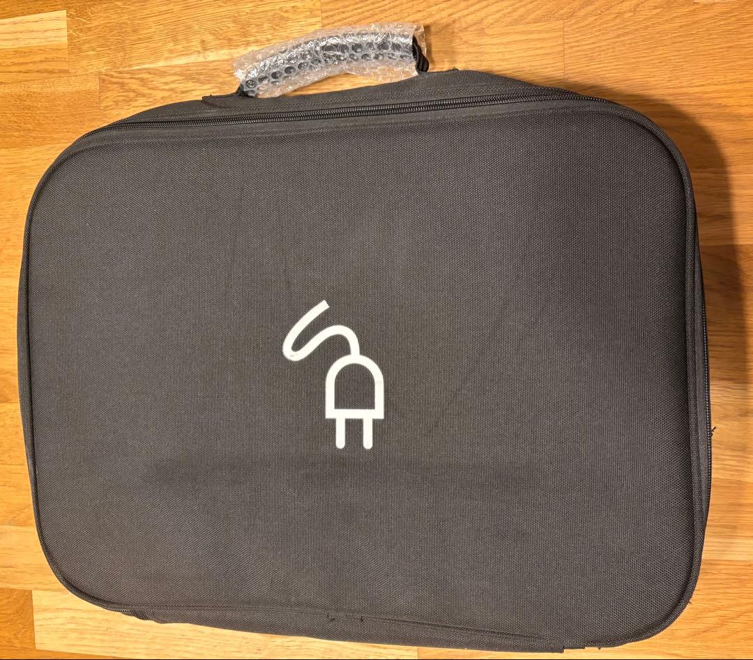 Porsche EV充電器取扱説明書付き