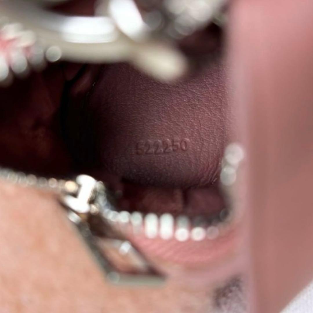 【完売品/美品✨】LOEWE ラビット キーホルダー レザー ピンク 収納袋有り