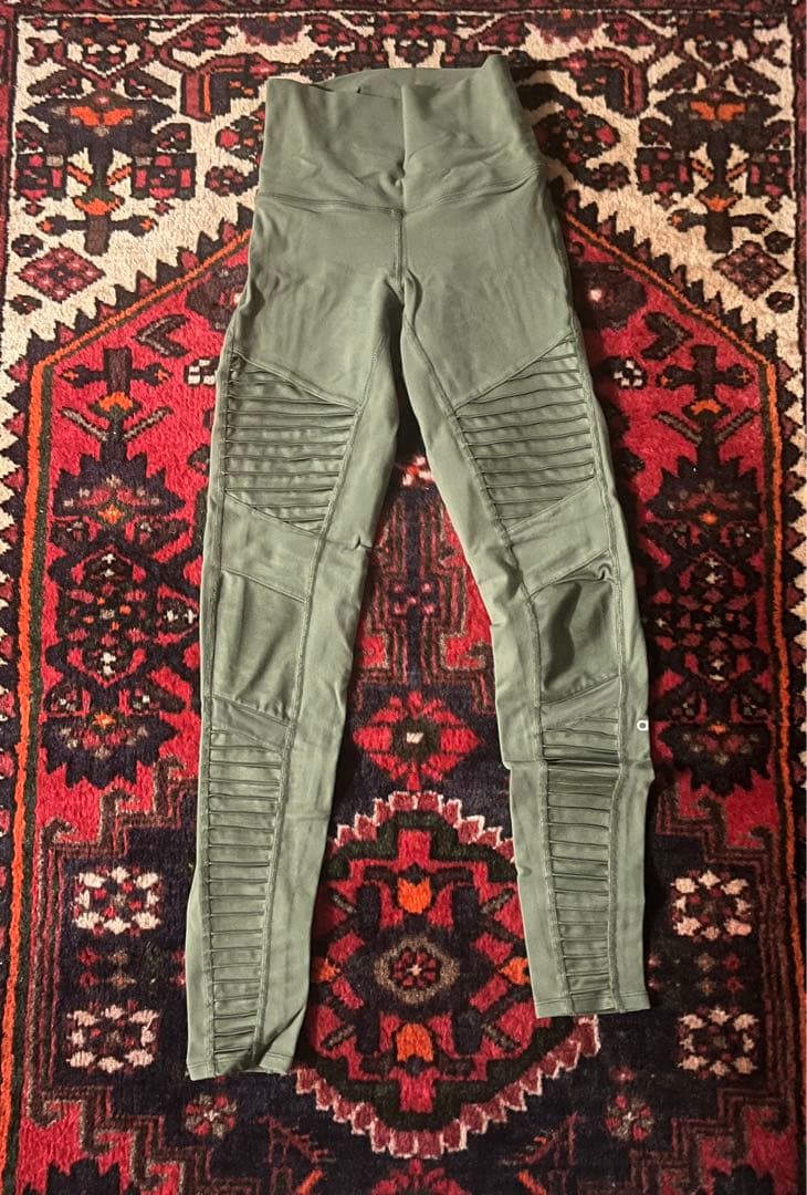 aloyogaアローヨガ/ハイウエストモトレギンス/ルルレモン ヨガ