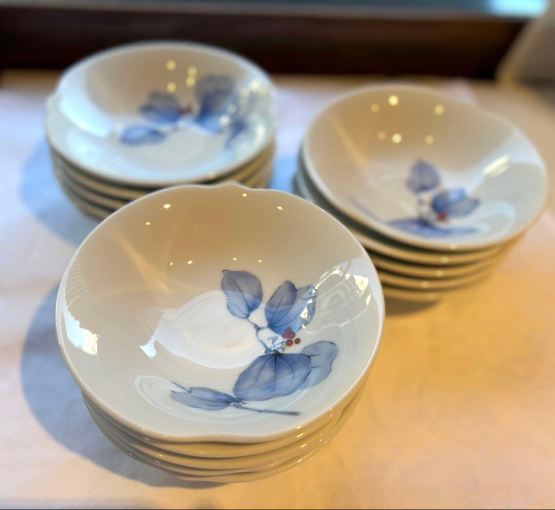 【美品】　香蘭社　山帰来　花柄白皿15枚セット　食器