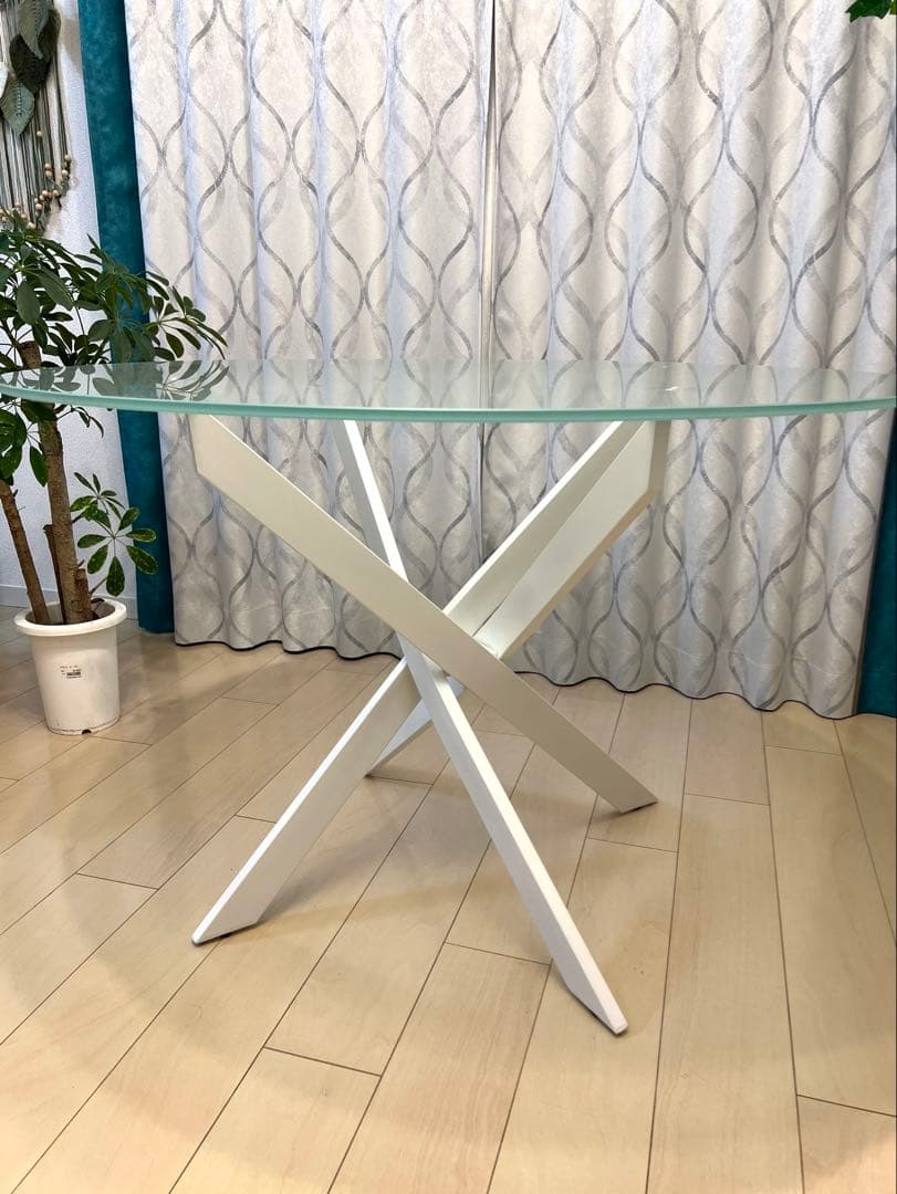 最終値下げダイニングテーブル円形 丸 強化ガラス(ホワイト)日付指定可