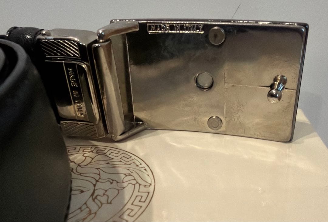 VERSACE ブラックレザーベルト メデューサモチーフ ベルサーチ