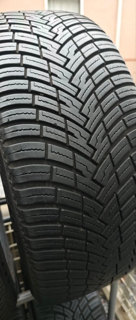 PIRELLI CINTURATO SF2【225/45 R19】オールシーズン