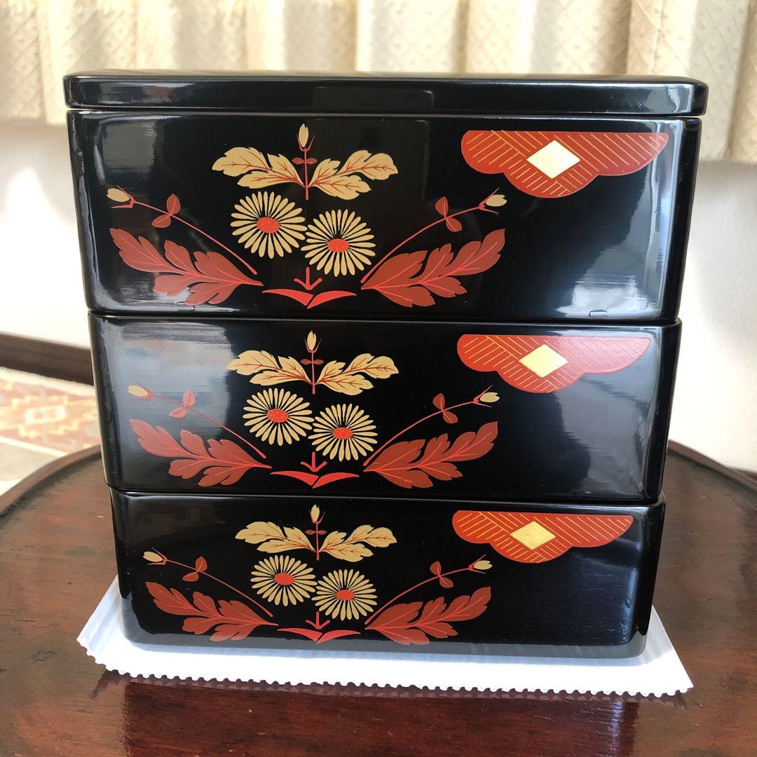 秀衡塗　重箱　三段重　菊紋　漆器　天然木　7寸×6.5寸　専用箱　未使用品　美品