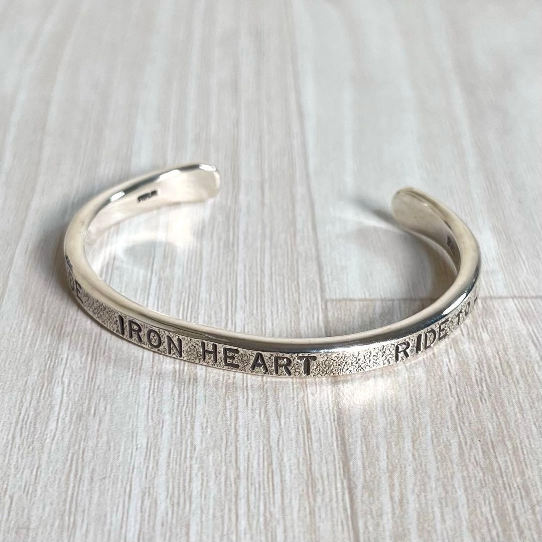 【美品】IRON HEART/アイアンハート　シルバー バングル　ロゴ刻印　銀