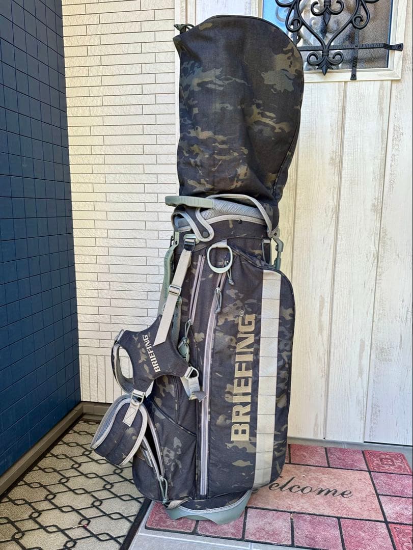 ブリーフィング マルチカモブラックのキャディバッグ / BRIEFING