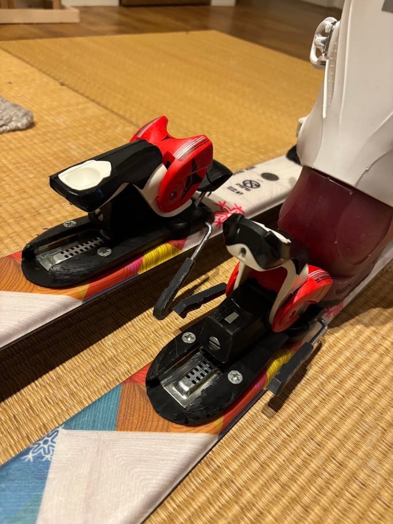 atomic スキー板130cm 女の子 ジュニア用 カービング