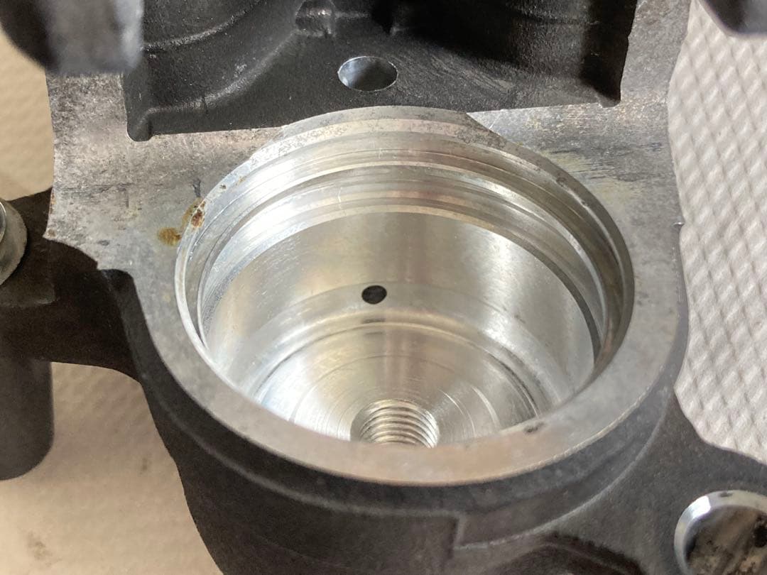 リアキャリパー 【17】 純正ピストン 分解清掃 ゼファー・ZRX400他車種