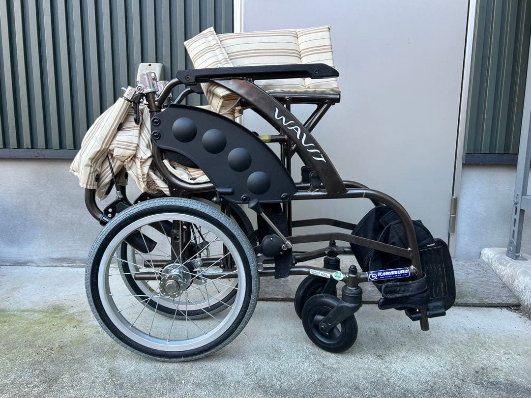 折りたたみ車椅子 アルミ軽量　ベージュ　11.5kg