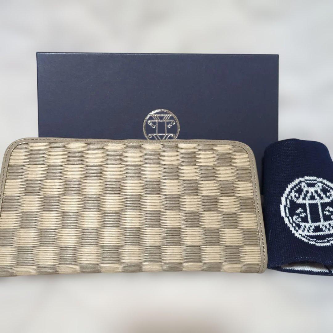 藤巻百貨店　畳長財布