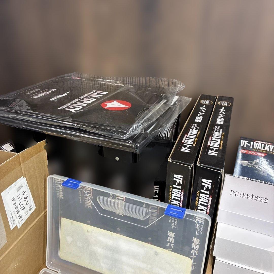 アシェット　マクロス　VF-1 バルキリー　1〜150号　ディスプレイケース付き