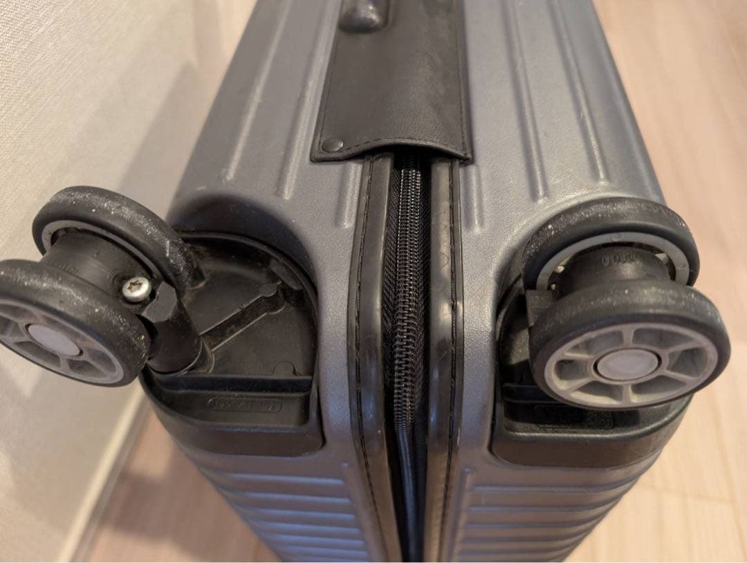 【リモワ】サルサ　TSAロック付きグレーキャリーケース