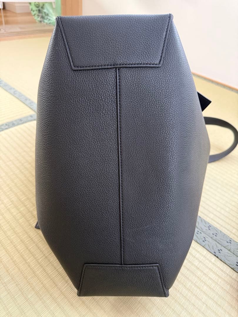 はるな様 【美品】ロエベ　バックルジッパートート 黒