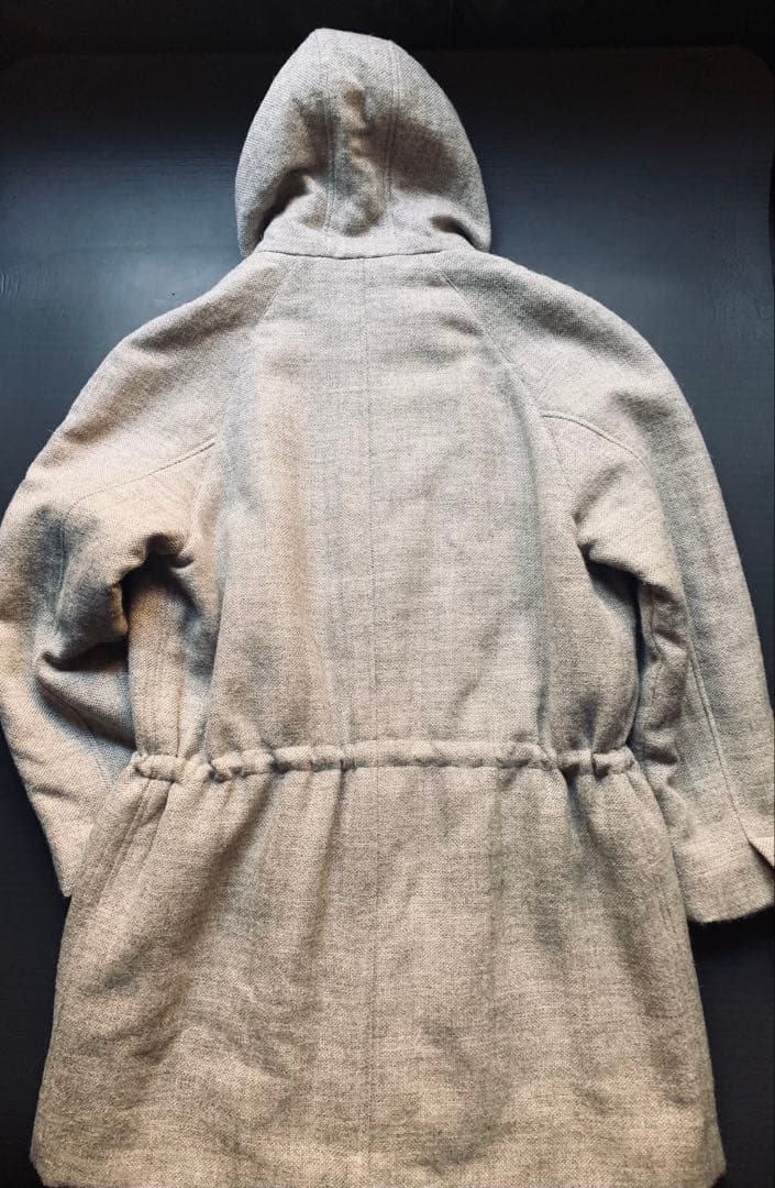 AQUARAMA スポーティーでエレガントな軽旅コート　￥15万イタリア製