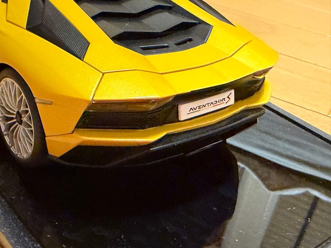 Lamborghini Aventador S 1/18 モデルカー