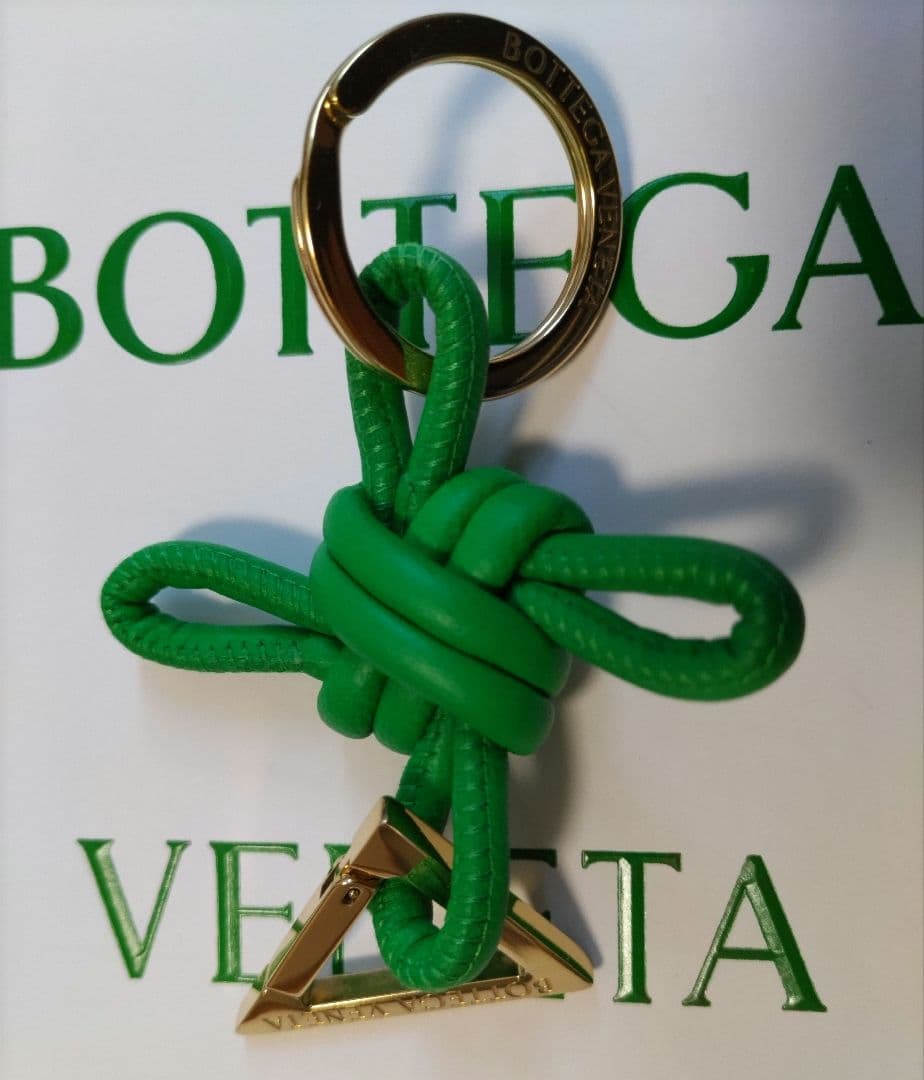 ボッテガヴェネタ　新品　BOTTEGA VENETA キーホルダー