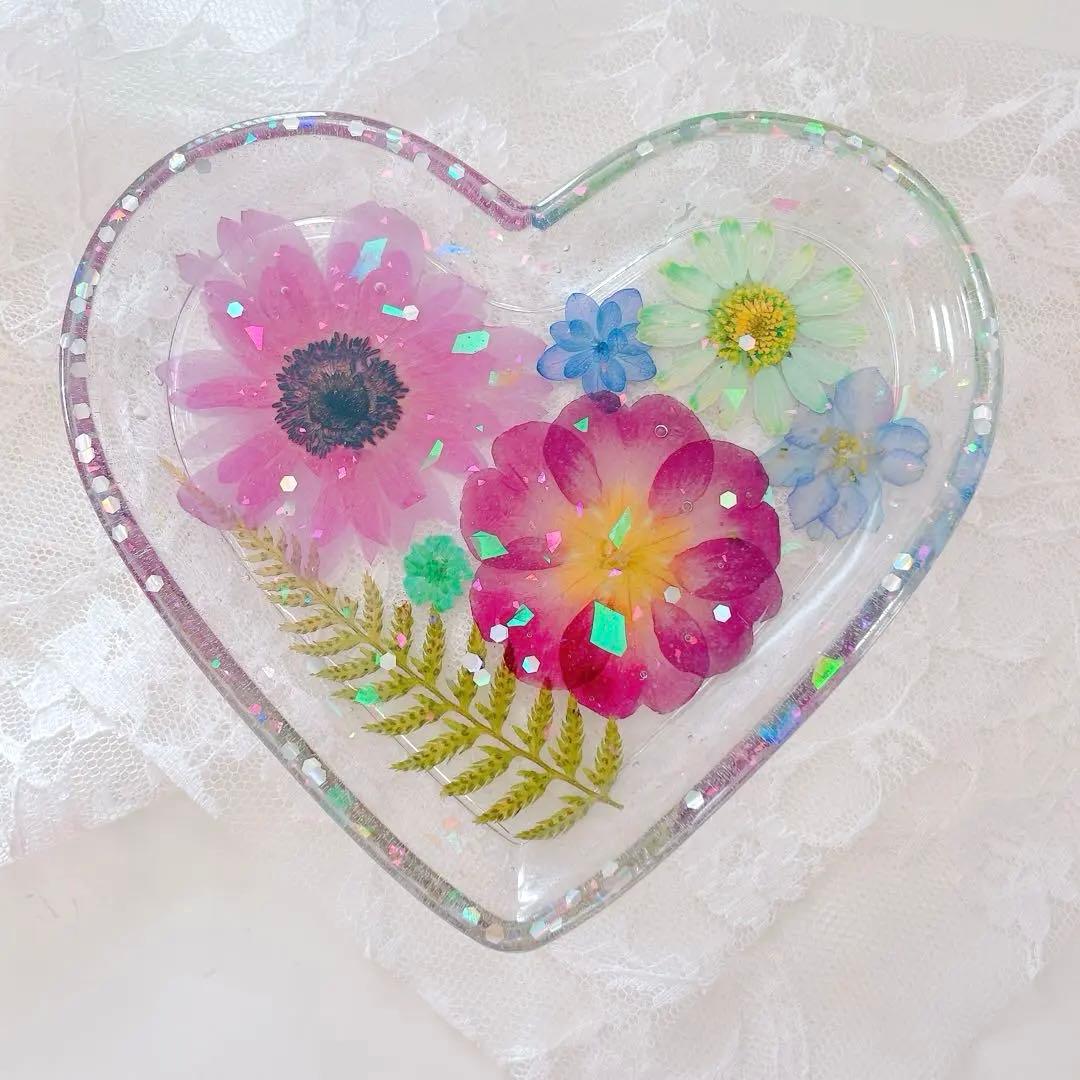 ハートのプレート♡固まるハーバリウム