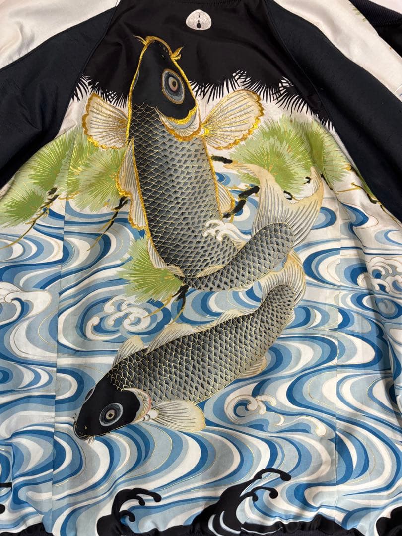 着物リメイク　100番　男児着物地　鯉柄ブルゾン　リバーシブル