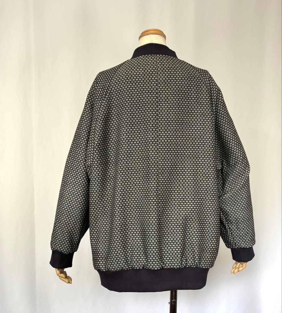 着物リメイク　100番　男児着物地　鯉柄ブルゾン　リバーシブル