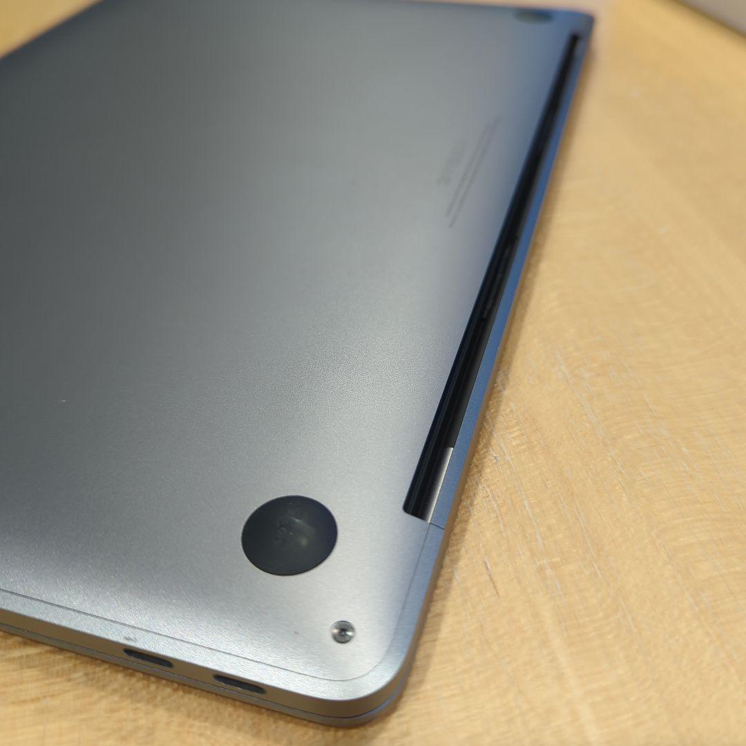 MacBook Pro 13-inch 2017 本体