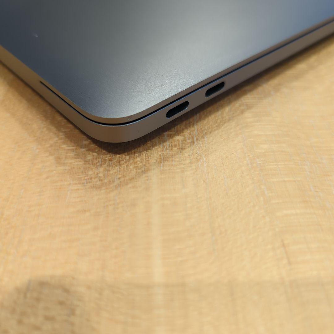 MacBook Pro 13-inch 2017 本体