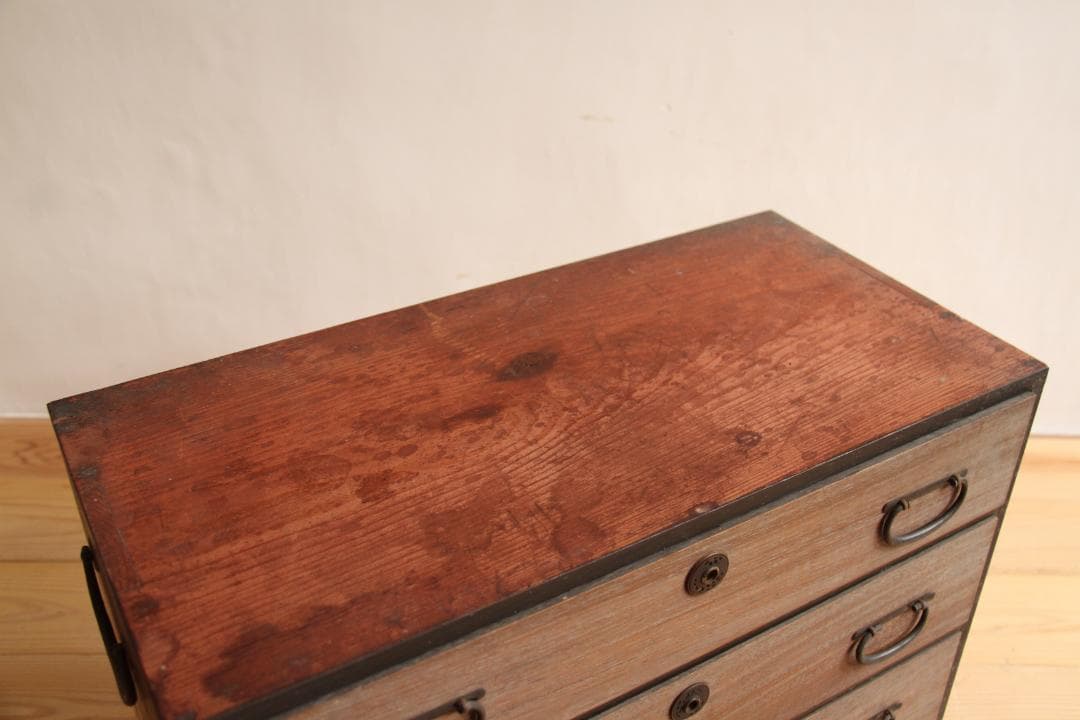 収納棚　タンス　和箪笥