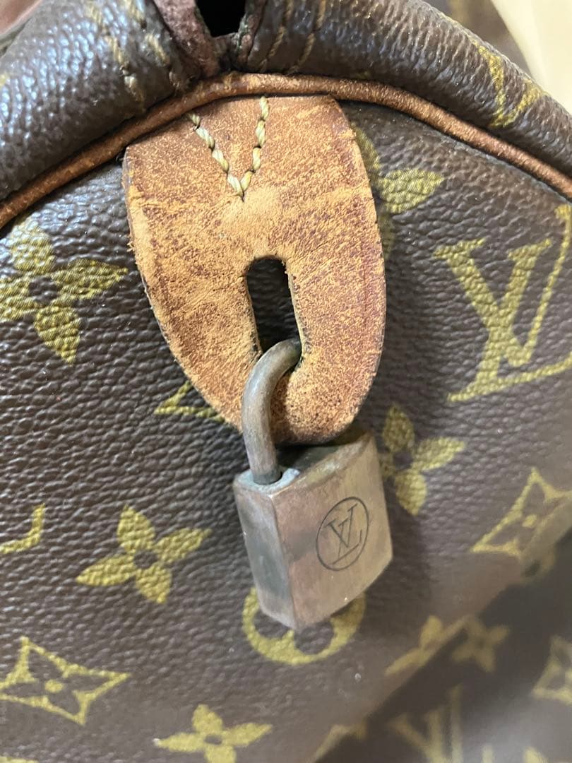 LOUIS VUITTON ルイヴィトン　スピーディー