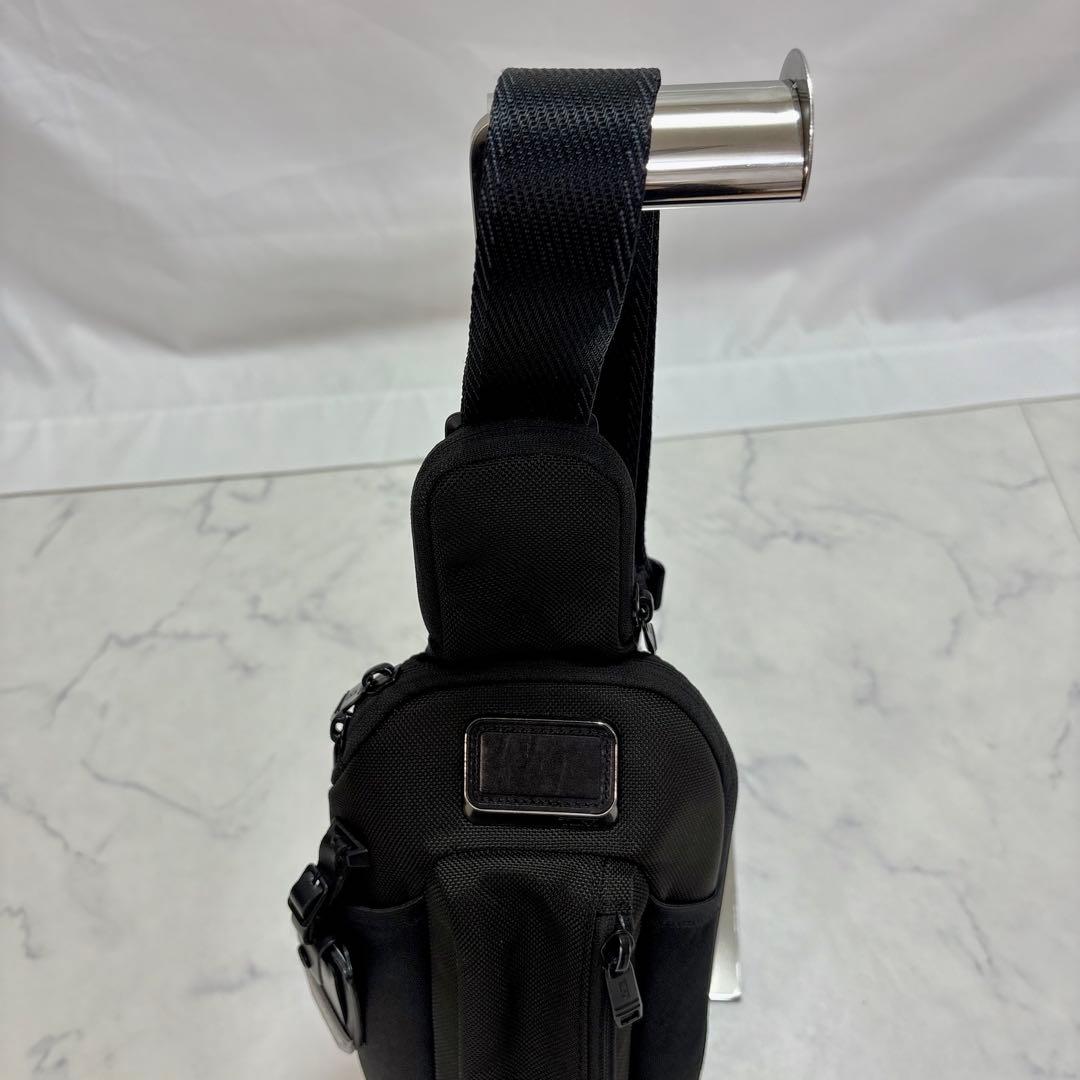 極美品 TUMI Alpha Bravo ボディバッグ スリングバッグ 黒